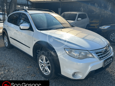 SUBARU XV AWD 2011