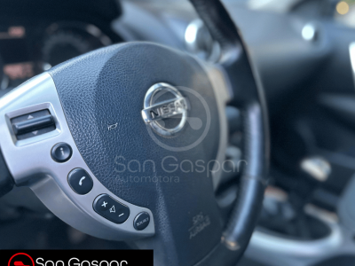 NISSAN QASHQAI 2011