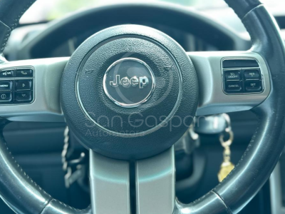 JEEP CHEROKEE LIBERTY 2011