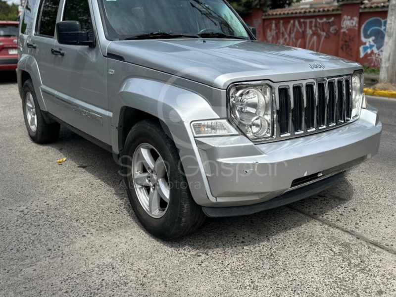 JEEP CHEROKEE LIBERTY 2011