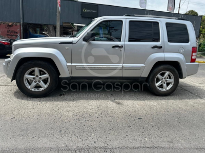 JEEP CHEROKEE LIBERTY 2011