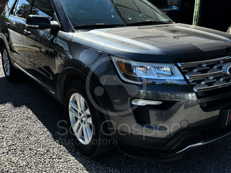 FORD EXPLORER XLT 2018