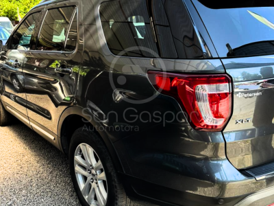 FORD EXPLORER XLT 2018