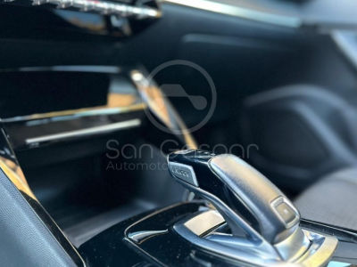 PEUGEOT 2008 GT BlueHDi 2022