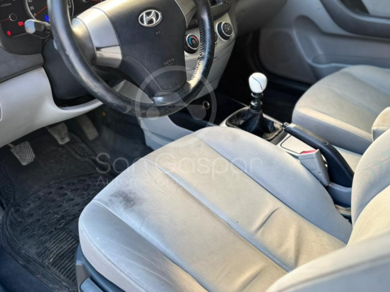 HYUNDAI ELANTRA GLS 2011