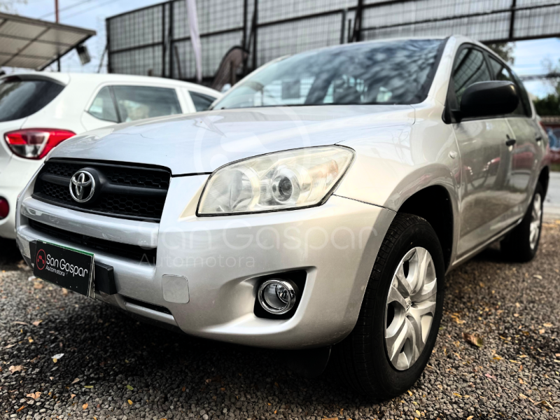 TOYOTA RAV4 2010