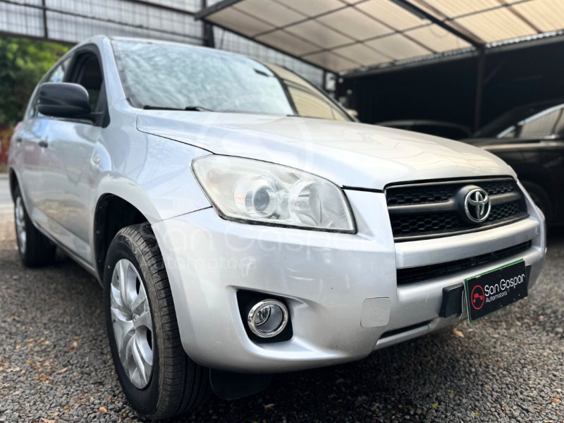 TOYOTA RAV4 2010