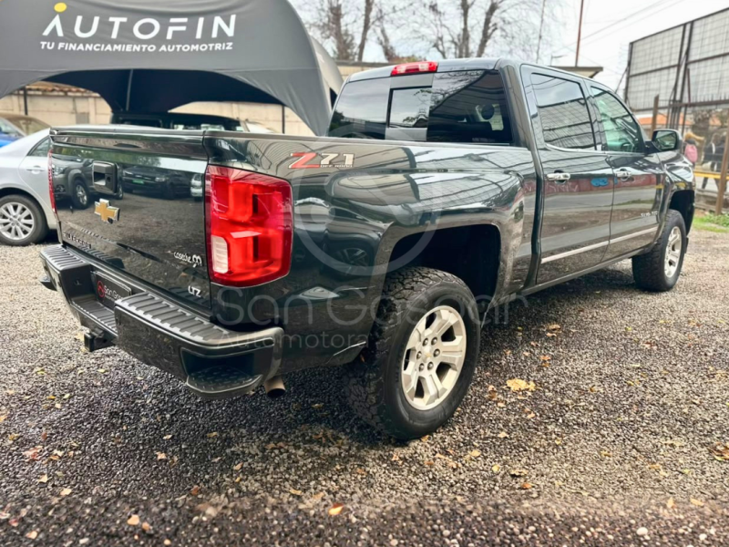 CHEVROLET SILVERADO LTZ 4WD 5.3 2019