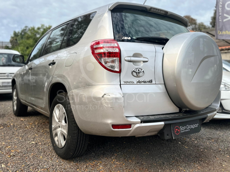 TOYOTA RAV4 2010