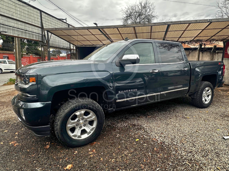 CHEVROLET SILVERADO LTZ 4WD 5.3 2019