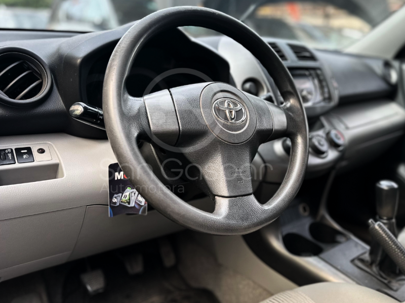 TOYOTA RAV4 2010