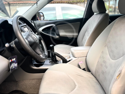 TOYOTA RAV4 2010