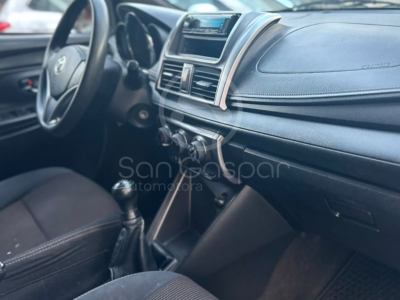 TOYOTA YARIS SPORT GLE 2015