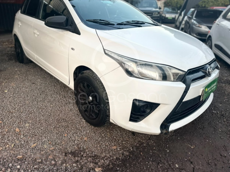 TOYOTA YARIS SPORT GLE 2015