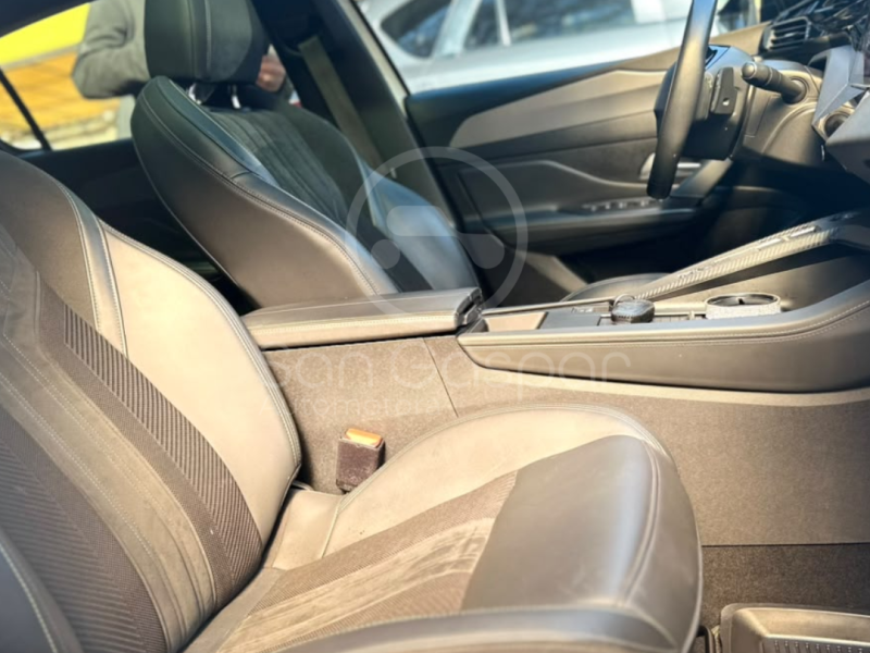 PEUGEOT 308 GT PANORÁMICO 2023